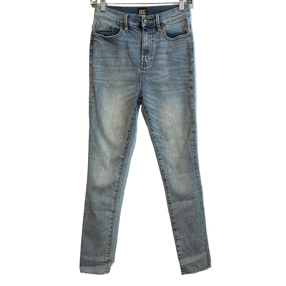 BDG Urban Outfitters Twig Super High Waist Light Wash Raw Hem Jeans Women's 26